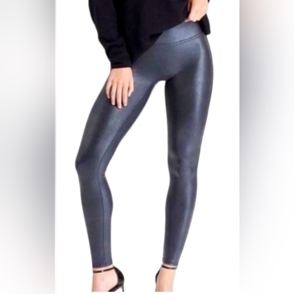 SPANX Pants - SPANX Faux Leather Pebbled Leggings Pebble Grey High Waisted Size L